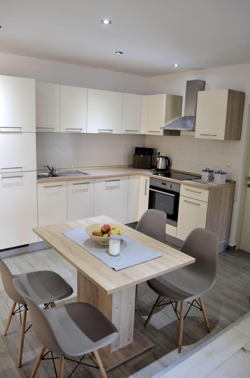 Apartmani Spanja Vodice Buitenkant foto